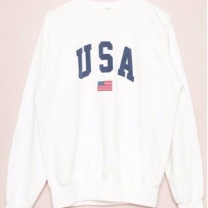 ☀️ (3/$40) Brandy Melville USA Sweatshirt